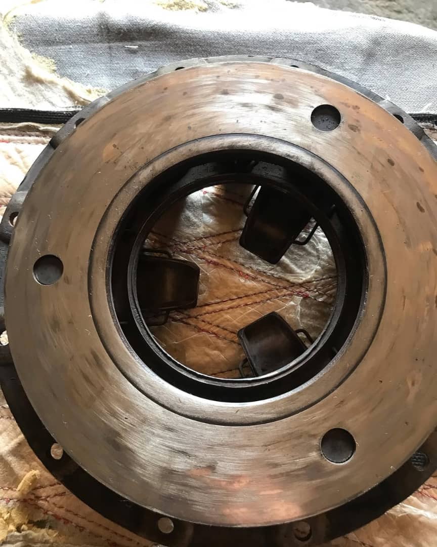 قطعات استوک و یدکی جیپ